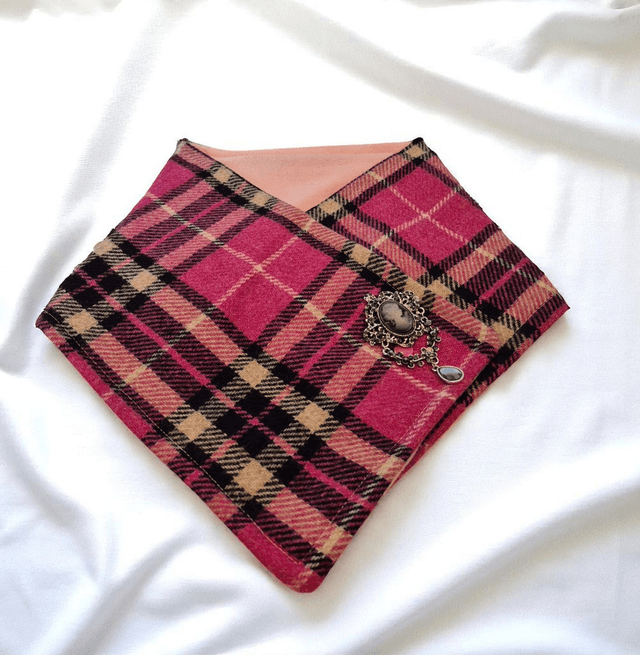 Pink Plaid Cozy Wrap (2)